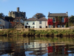 3 Bedroom Georgian Village House on the River in Warkworth, Northumberland, England